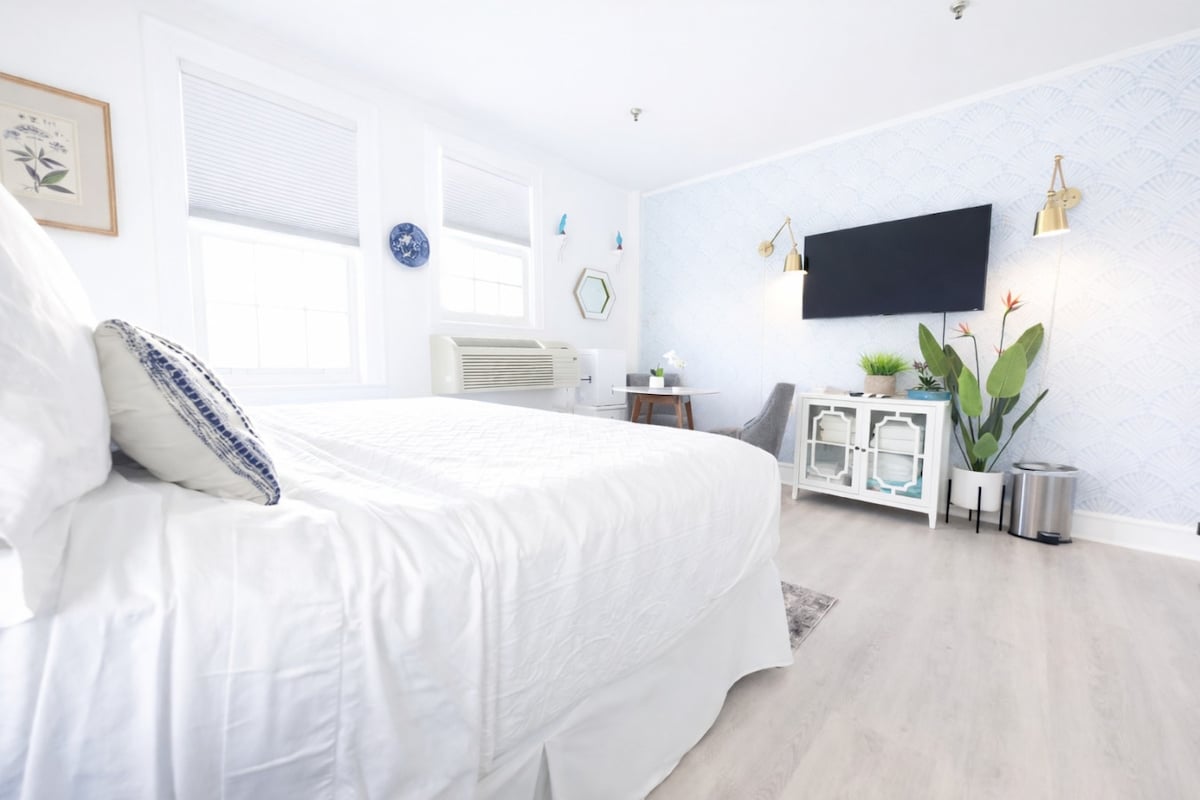 Suite living area